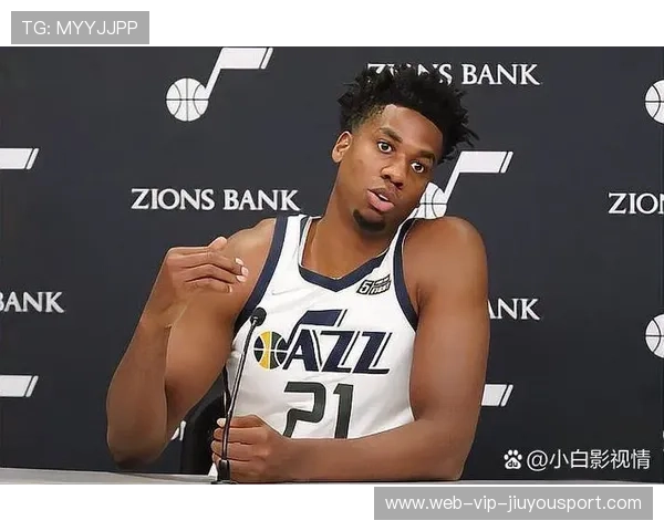 前NBA球员怀特塞德更新社媒晒照，定位显示已抵达上海，怀特塞德效力过的球队