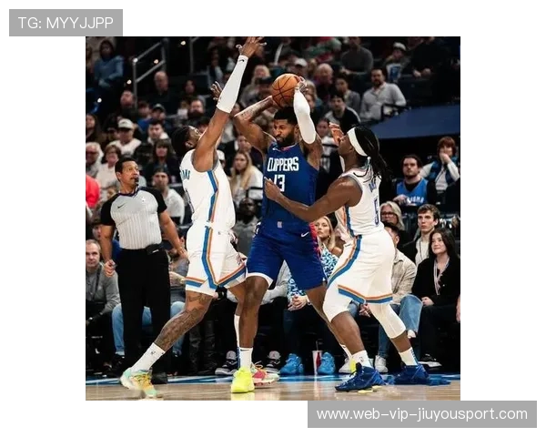 快船双星合体依旧犀利,乔治与莱昂纳德完美配合,乔治和莱昂纳德 快船双星合体依旧犀利,乔治与莱昂纳德完美配合,乔治和莱昂纳德